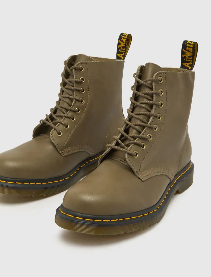 DR. MARTENS 1460 PASCAL OLIVE