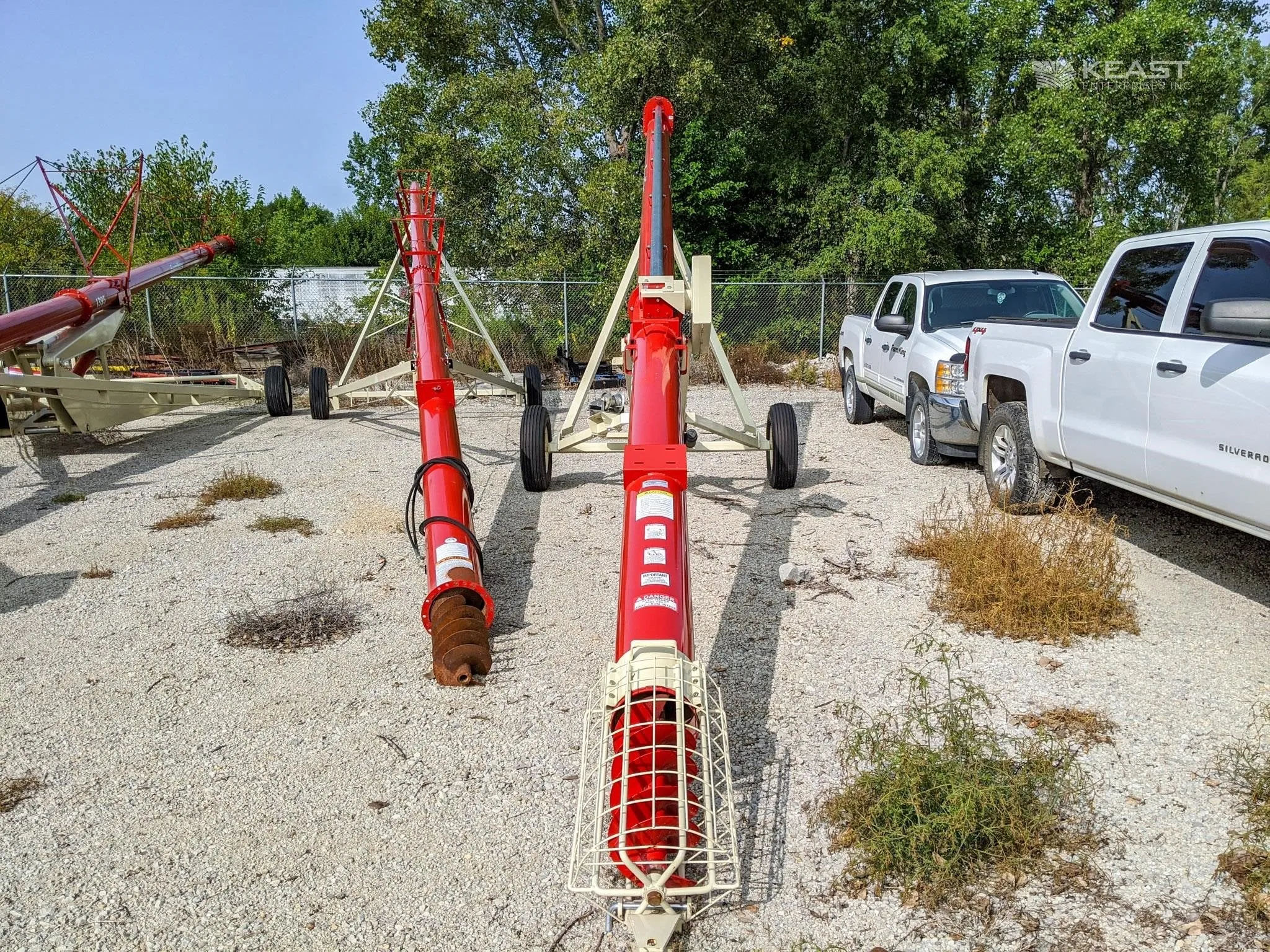 Farm King Conventional Auger | Model 1036 | Tube Length 36' | Wheel track 6' 6" | Electric Horsepower 17 HP | For Tractors