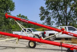 Farm King Conventional Auger | Model 1036 | Tube Length 36' | Wheel track 6' 6" | Electric Horsepower 17 HP | For Tractors