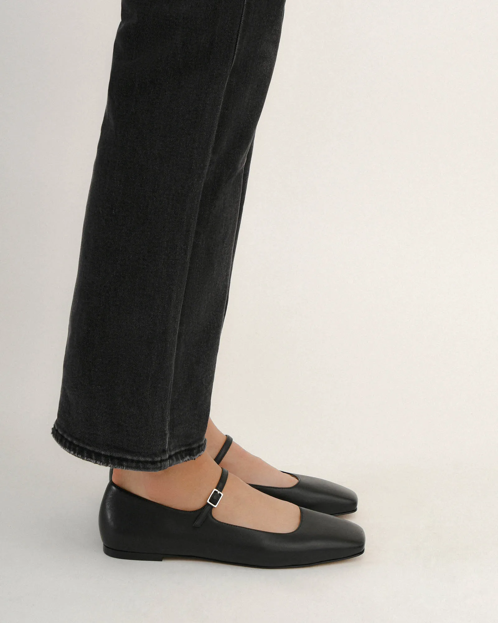 SERENITY CASUAL FLATS BLACK LEATHER